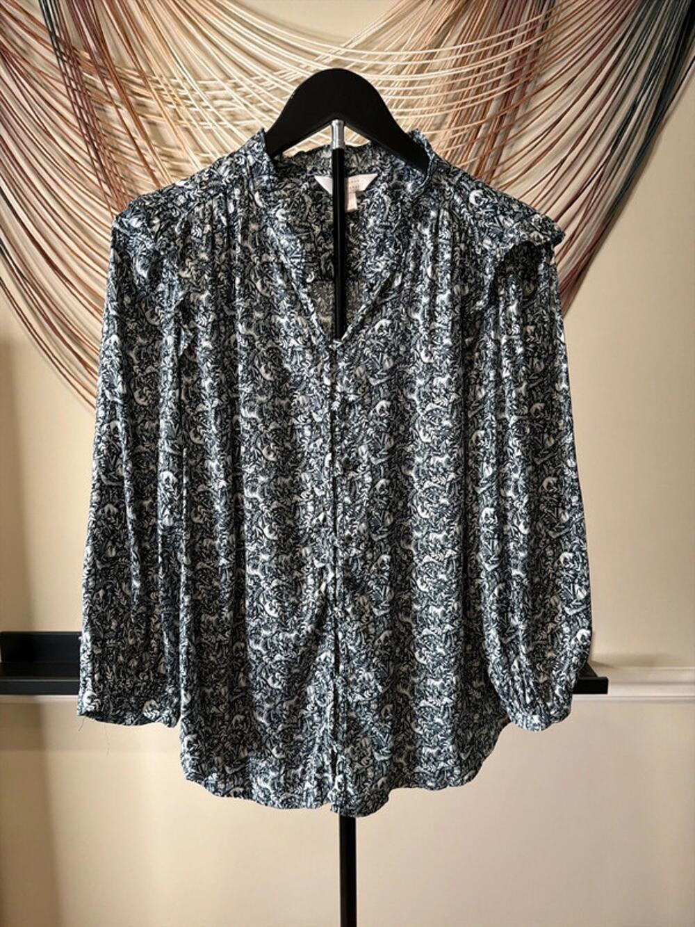 Lauren, Conrad, blue and white floral ruffle neck 3/4 sleeve blouse. 3514